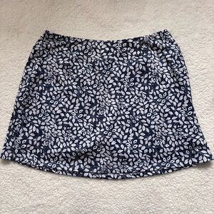 Oyaniki blue and white Leaf Pattern skirt size XXL